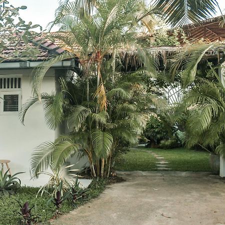 Casa Gitano Hotell Ahangama Exteriör bild